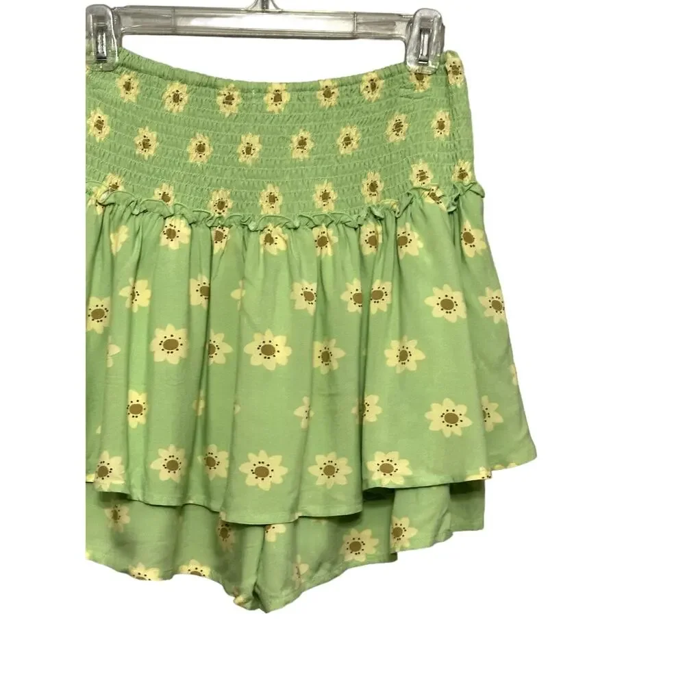 BP Green Daisy Floral Smocked Waist Tiered Skort Shorts M NWOT Cottagecore Flowy